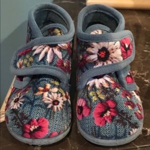 Velvet-Feel Hard Bottomed Slippers/Shoes - 8.5